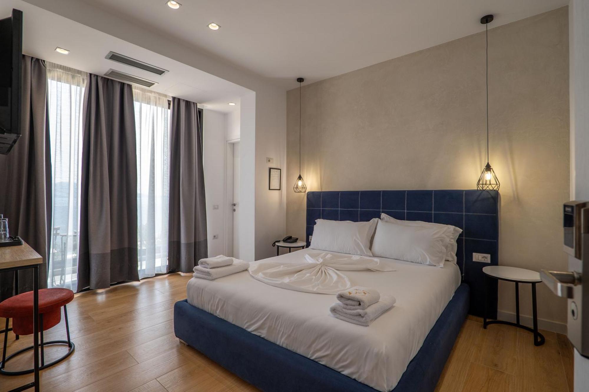 Art Hotel Sarandë Exteriör bild